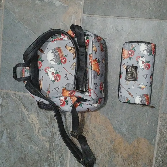 Harry Potter Icon Loungefly - Picture 2 of 2